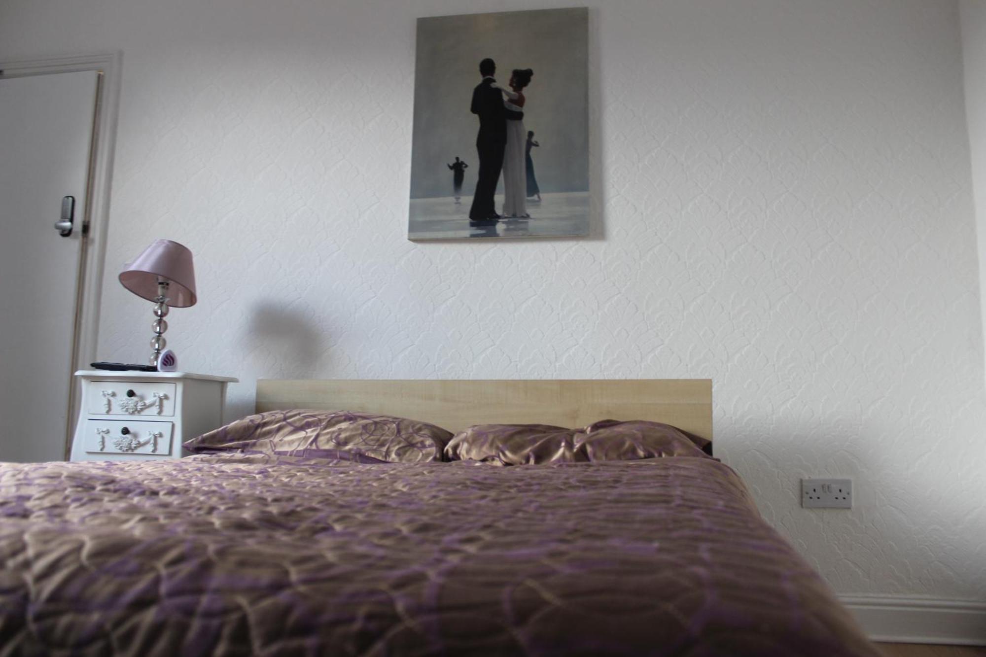 Mother-In-Law Guest House Hotel Leeds Leeds  Kültér fotó
