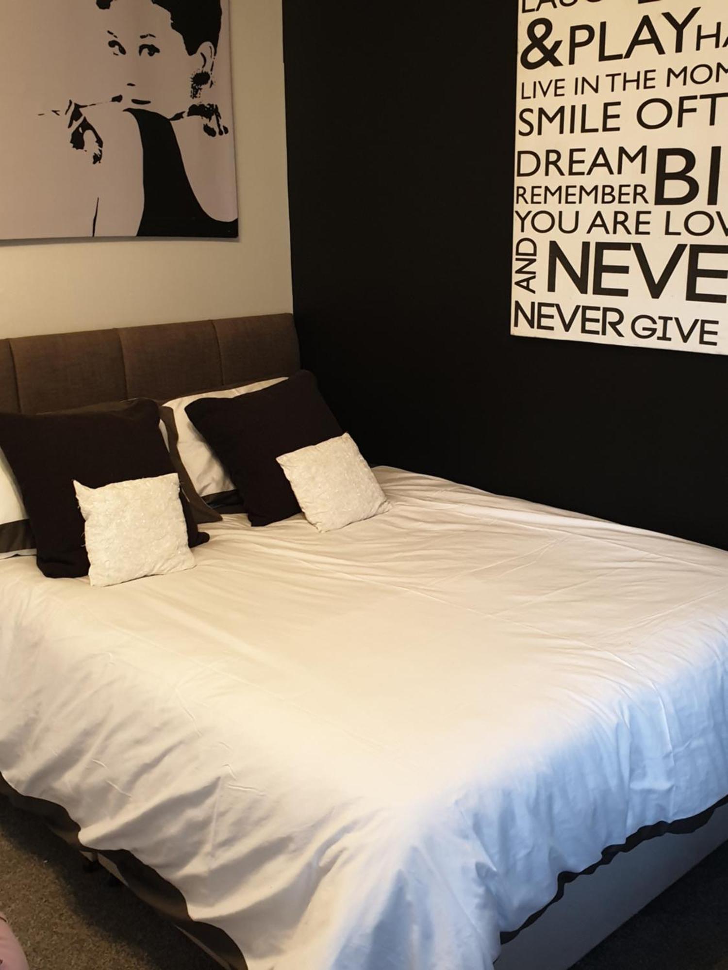 Mother-In-Law Guest House Hotel Leeds Leeds  Kültér fotó